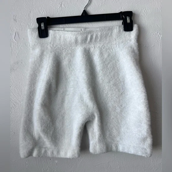 Whitney Simmons × Gymshark Eyelash
Knit Shorts | Size M - Picture 4 of 10